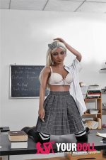 Irontech Doll Victoria 150cm  Bカップ  留学生   貧乳  アダルト ドール - 画像 (10)