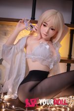 Bezlya Doll  風鈴 149cm  良乳  シリコンヘッド＋TPEボディ ダッチワイフ - 画像 (4)