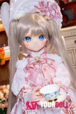GUAVADOLL DM02 136cm  AAカップ ノーマル肌 手描きメイク ビニール製のヘッド お嬢ちゃん 華奢 楚々 アニメドール - 画像 (3)
