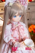 GUAVADOLL DM02 136cm  AAカップ ノーマル肌 手描きメイク ビニール製のヘッド お嬢ちゃん 華奢 楚々 アニメドール - 画像 (2)