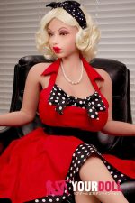 PiperDoll Jessica 150cm Lカップ Tan肌 S-TPE製 一体型 外人 爆乳 モダン美女 ふっくら唇 ラブドール - 画像 (10)