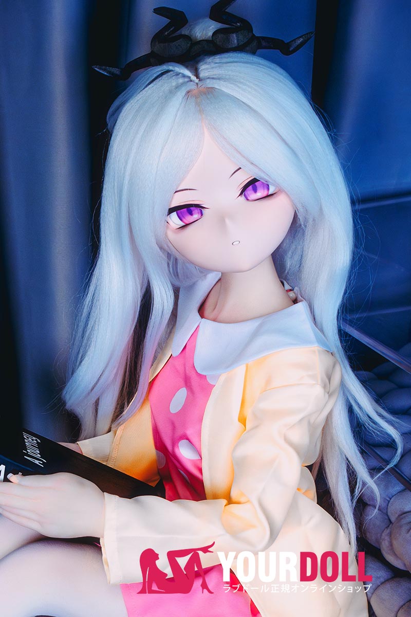 CroissantDoll(羊角社Doll) #B04 141cm 手描きメイク ビニール製のヘッド ホワイト肌 白髪 クール系 同じ服購入可 ラブドール - 画像 (1)