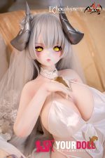 MOZU 莉莉丝 150cm 巨乳 Mカップ 画像通りの仕様 ビニール製のヘッド+TPEボディ 3Dの口 魔女 魅惑の谷間 美人姉 正規コラボ URシリーズ ラブドール 新品 予約販売 - 画像 (6)